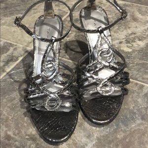 Tahari Heels